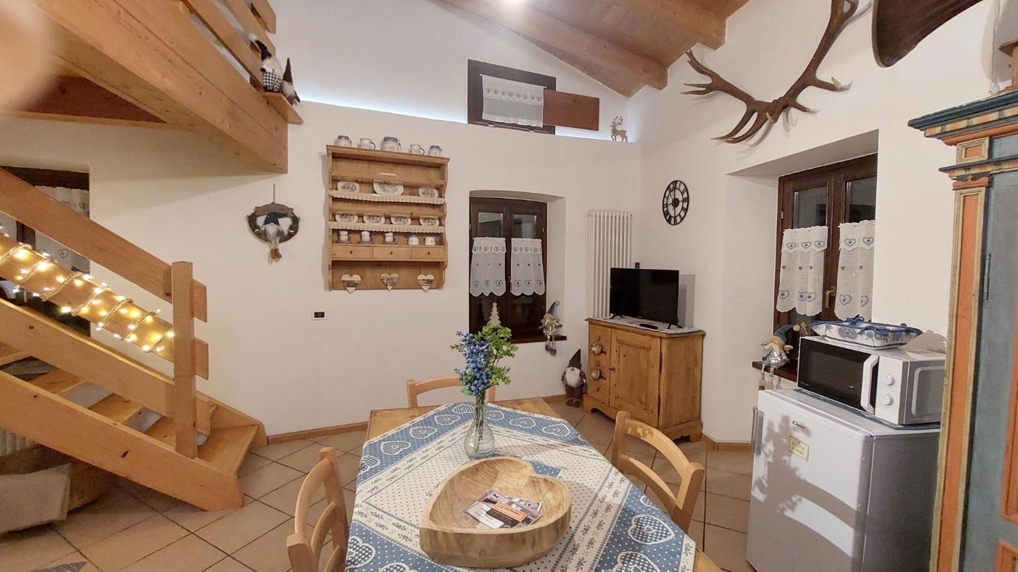 Loft Della Perpetua Di Casa Bernardi, Fuga Romantica Petfriendly Montagnaga  ภายนอก รูปภาพ